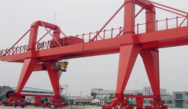 四川廣元龍門(mén)吊出租公司 A6級(jí)龍門(mén)吊